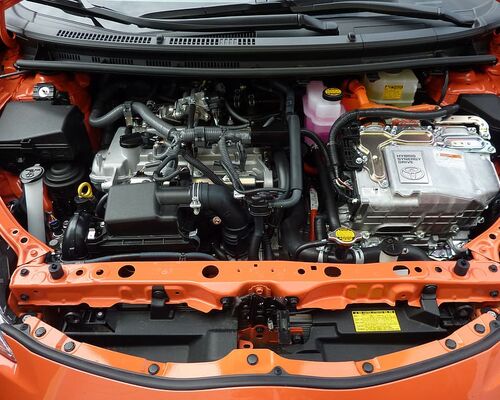 car-engine-prius-c-motor-car