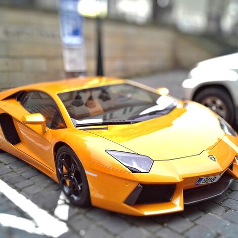 lamborghini-593105_960_720