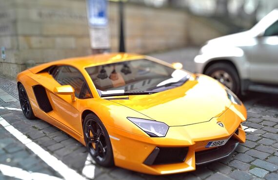 大阪でスーパーカーの車検はレゴリスオートまで！