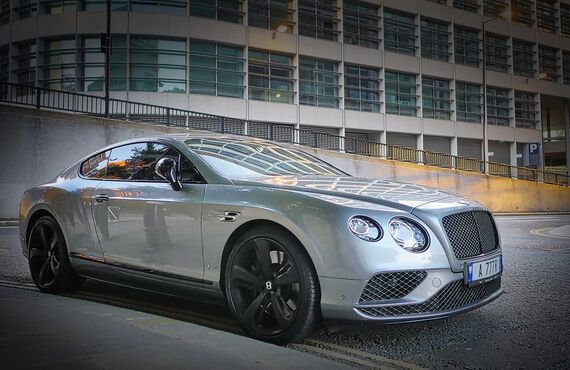 大阪でベントレーの車検はレゴリスオートまで！