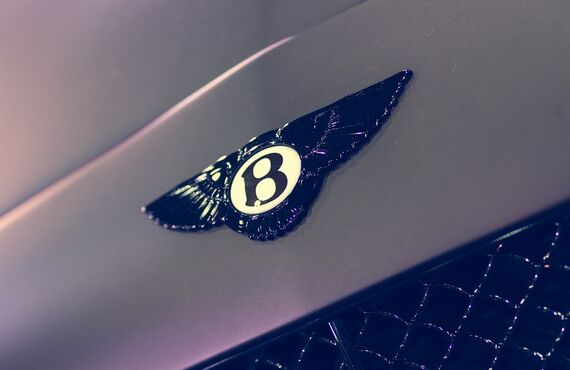 大阪でベントレーのカスタムならレゴリスオートまで！